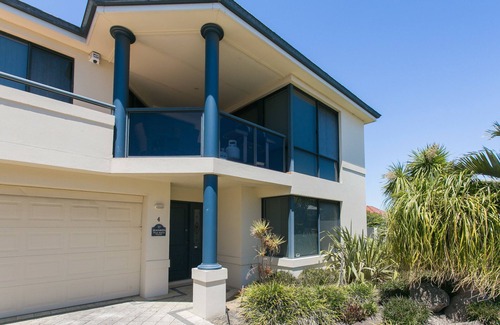 Rockingham Casa | Seahaven Villas by Rockingham Apartments