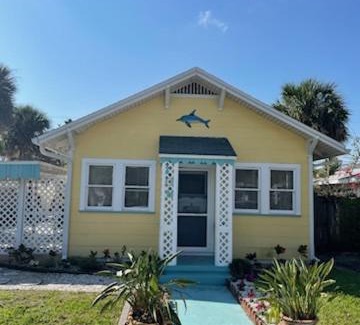 Pass-a-Grille Casa | Seahorse Bungalow
