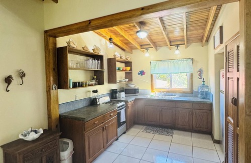 Sandy Bay Hotel | Suite Seahorse @ The Blue Bahia Resort en Sandy Bay