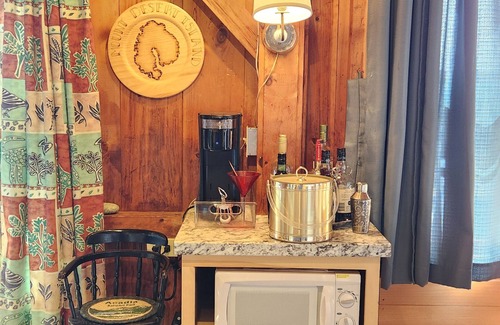 Seal Cove Cabaña | Sealport Ocean Side Cozy Cottage