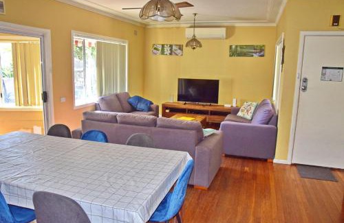 South West Rocks Casa | Seamist Cottage - Bring your own linen.