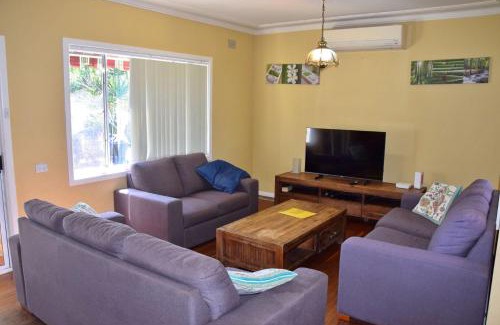 South West Rocks Casa | Seamist Cottage - Bring your own linen.