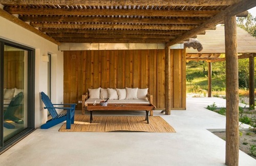 Grandola Apartamento | Seamless luxury amid Comporta's rustic beauty