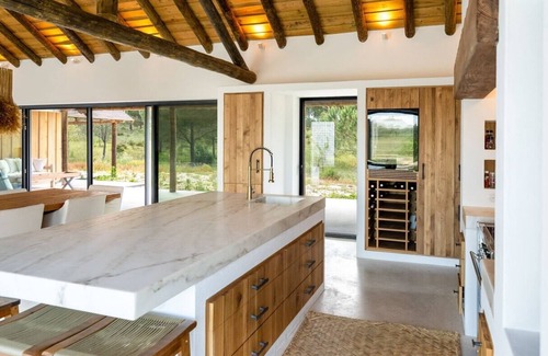 Grandola Apartamento | Seamless luxury amid Comporta's rustic beauty