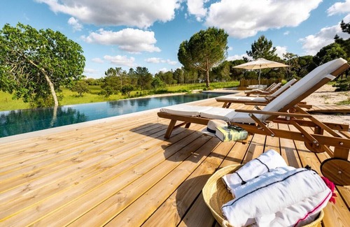 Grandola Apartamento | Seamless luxury amid Comporta's rustic beauty
