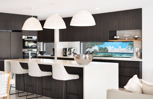 Noosaville Casa | Seamount Quay 22 - Waterfront views, private pool & fishing from your own jetty