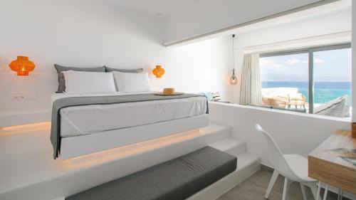 Maragas Apartamento | Seanfinity Beachfront Suites
