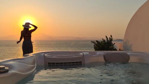 Maragas Apartamento | Seanfinity Beachfront Suites