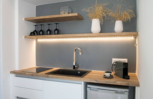 Maragas Apartamento | Seanfinity Beachfront Suites