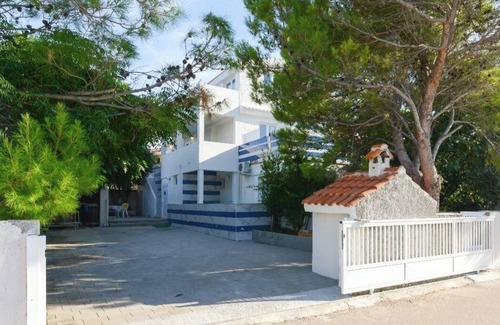 Vir Casa | SeaPalace SeaView LoungeResort with hydro hot tube