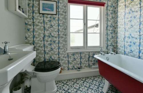 Deal Casa | Seapink Cottage by Keepers Cottages