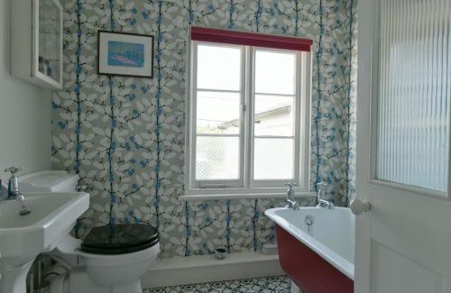 Deal Casa | Seapink Cottage by Keepers Cottages
