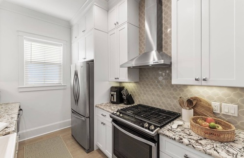 Greenway Park Casa | Seaplane Cottage, Dog Friendly! 4 Bikes