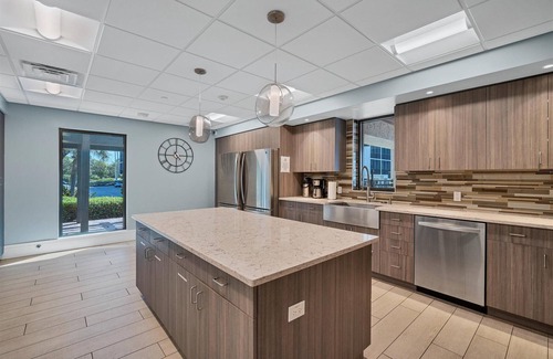 Longboat Key Condominio | Seaplce G7-405 by FVC