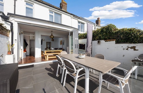 Brighton Casa | Seapoint House with 12ft swim spa/hot tubTranquil 3-bedroom house Brighton