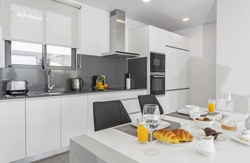 Arco da Calheta Cabaña | Searenity Vacations Home II by An Island Apart