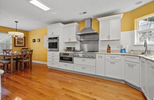 Cape Charles Casa | Seas the Day at Bay Creek - Pet Friendly & Linens Included!