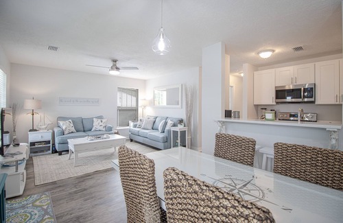 Gulfport Cabaña | Seas the Day Cottage