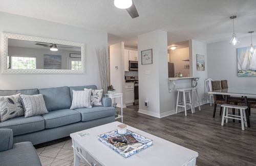 Gulfport Cabaña | Seas the Day Cottage