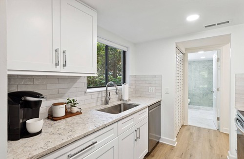 Folly Field Villa | Seas the Day - Stepless -Walking distance from beach - New remodel interior 2023