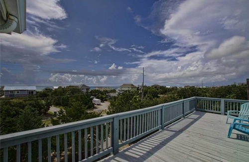 Emerald Isle Casa | Seas the Moment