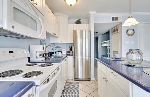 Galveston Condominio | Seascape 1120 Studio Bedroom Condo by RedAwning
