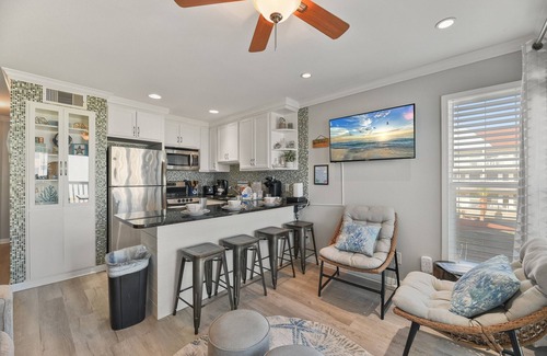 Galveston Condominio | Seascape 1215 Studio Bedroom Condo by RedAwning