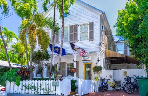 Downtown Hotel | Seascape Tropical Inn