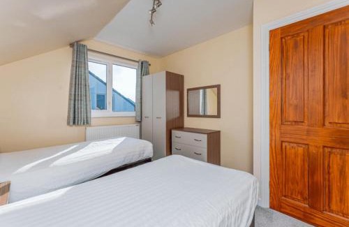 Woolacombe Villa | Seascape Villa 2 at Golden Coast Leisure Park J