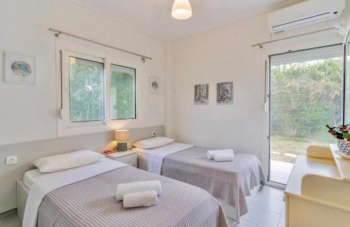 Nea Fokaia Casa | Seashell by halu!