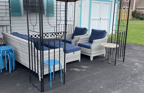 Old Orchard Beach Cabaña | Seashell Cottages/JK Rentals - Cottage 4, 2 full beds, 1 twin