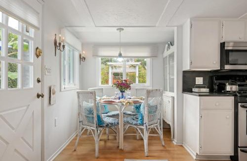 Montecito Villa | Seashell Cottage by Paradise Retreats