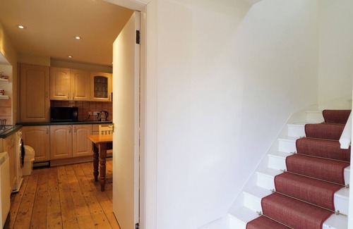 Cromarty Cabaña | SEASHELL COTTAGE, family friendly, with open fire in Cromarty