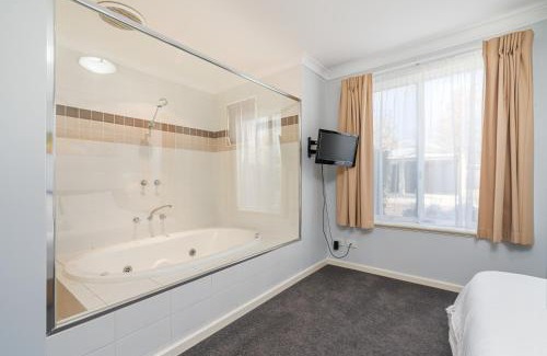 Broadwater Casa | Seashell Cottage Relaxing Cape View Getaway
