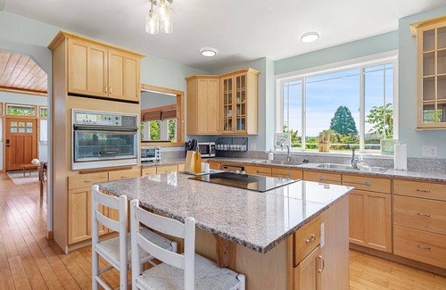Birch Bay Casa | Seashell Cottage w/ Ocean Views, Hot Tub & Game Room: Ideal for Family & Pets