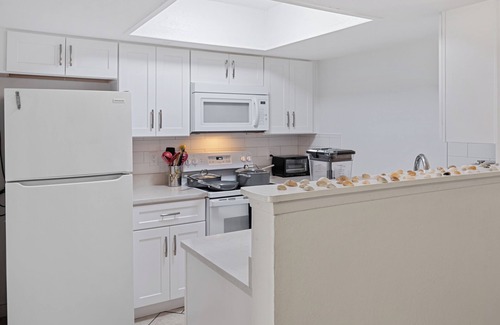 North Beach Casa | Seashell Suite - 3BR - Mayport Naval Base & Beaches - Pet Friendly
