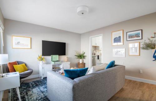Village of La Jolla Apartamento | Seashore Buyout by AvantStay Sleeps 21 7 Spaces