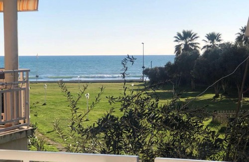 Side Apartamento | SEASİDE Beachfront Serviced Apartment