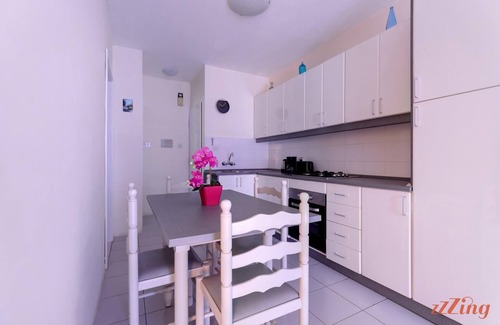 Għadira Apartamento | Seaside 2 Bedroom Apt w Side Sea Views - New