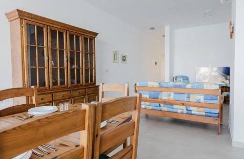 Għadira Apartamento | Seaside 2bed Apartment Ghadira! By Homely