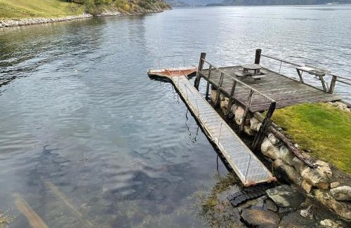 Balestrand Casa | Seaside 3-bedroom Holiday home
