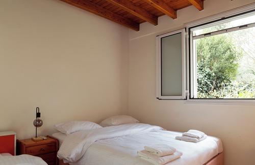 Nea Makri Complejo | Seaside 5 Bedroom Spacious Villa close to airport