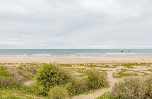 Doukkala-Abda Apartamento | Seaside apartment ,Garden Level with Stunning Ocean View