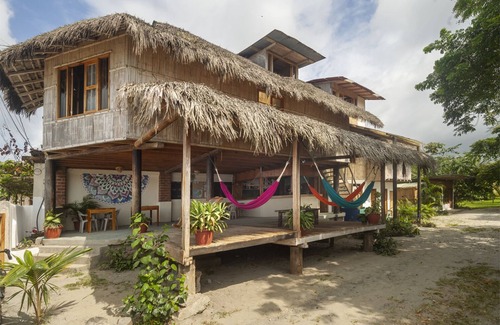 Mompiche Apartamento | Apartamento al Mar ☀ Mira las olas, Camina hasta el Pueblito