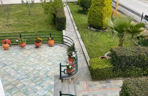 Nea Anchialos Apartamento | Seaside apartment with private garden