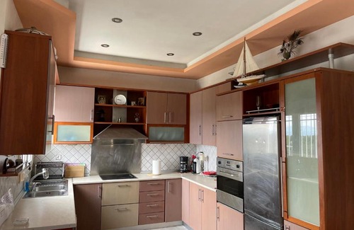 Nea Anchialos Apartamento | Seaside apartment with private garden