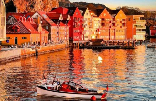 Sandviken Apartamento | Seaside Apt. Catch Crabs from Your Bedroom Window!