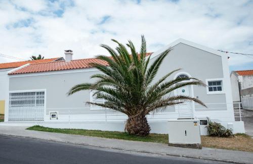 Capelas Casa | Seaside Azores Villa with natural pool, terrace & barbecue