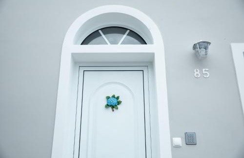 Capelas Casa | Seaside Azores Villa with natural pool, terrace & barbecue