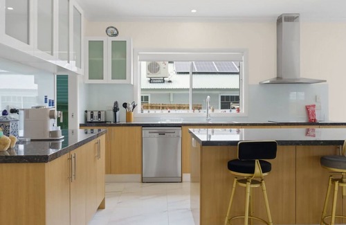 Catherine Hill Bay Casa | Seaside Bliss with Ocean Views